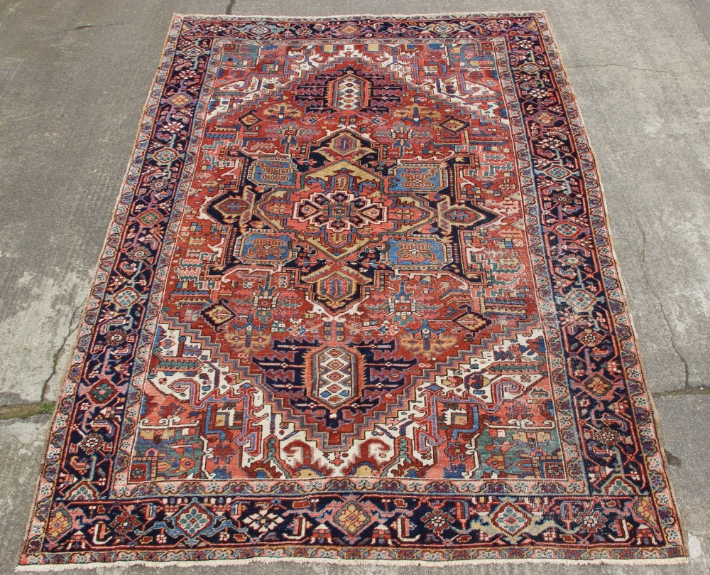 236 x 333cm Antique Heriz Carpet