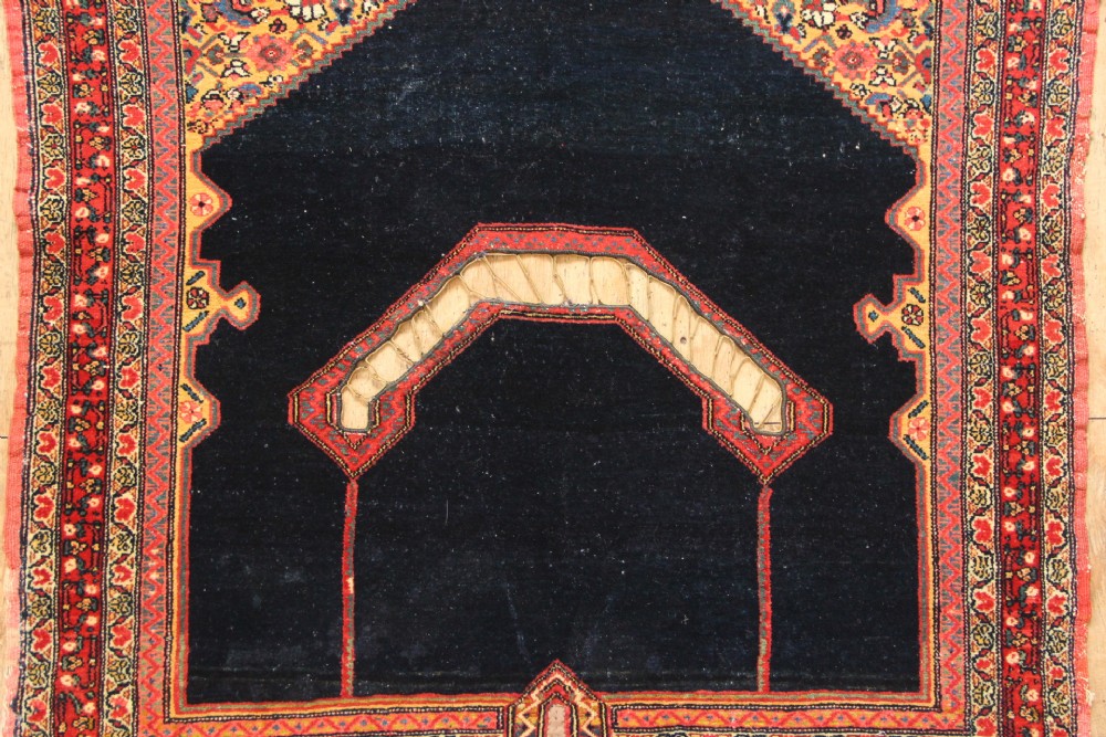 103 x 109cm Fine Antique Senneh Saddlerug View II