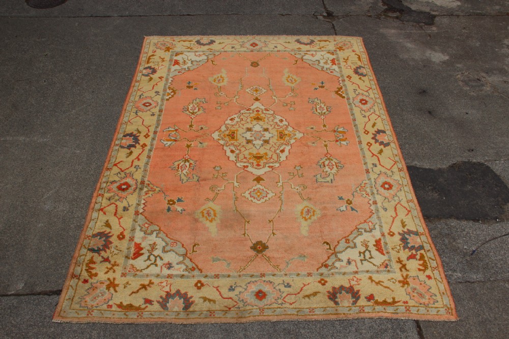 257 x 356 Antique Ghiordes Oushak Carpet