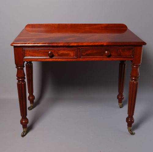 VICTORIAN MAHOGANY WRITING TABLE