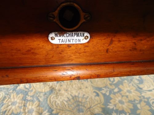 fig 1. LATE VICTORIAN WALNUT 2 LEAF EXTENDING DINING TABLE  SEATS 12