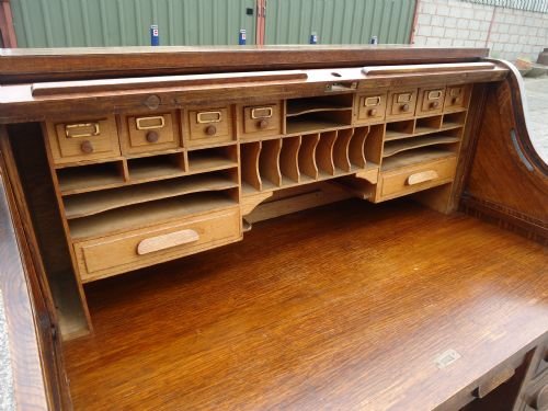 Late 19th Century Oak Roll Top Desk