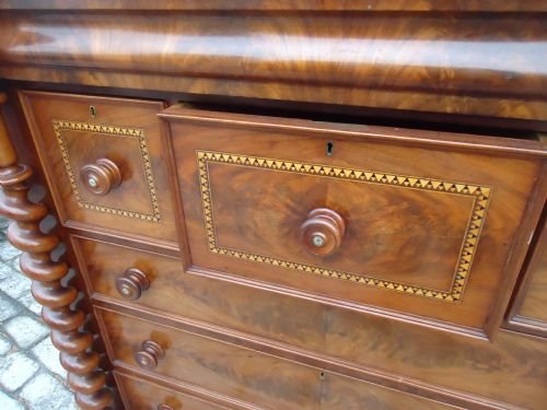 fig 2. VICTORIAN SCOTTISH CHEST OF DRAWERS