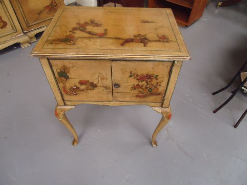 Painted Chinoiserie Bedside /Pot Cupboard/cabinet