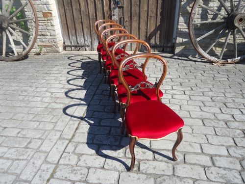 Set of Six Victorian Rosewood Balloon Back Dining Chairs