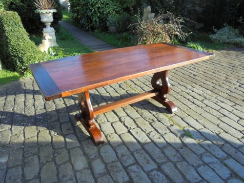 Oak Refectory Farmhouse/kitchen Table Seats Eight