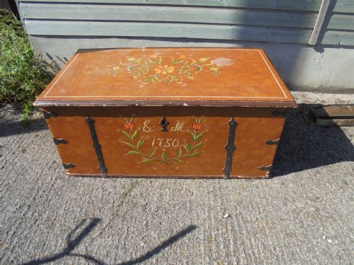 Early 19th Century Painted Decorated Storage Box