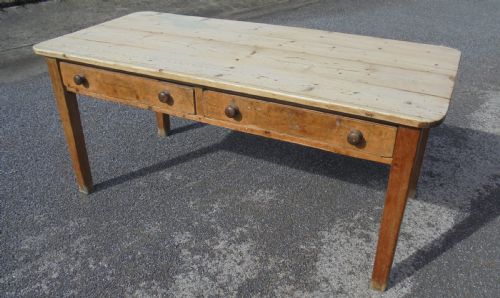 18th Century Scrub Top Pine Kitchen Table