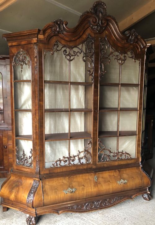 Ornate Early 20th Century Display Cabinet