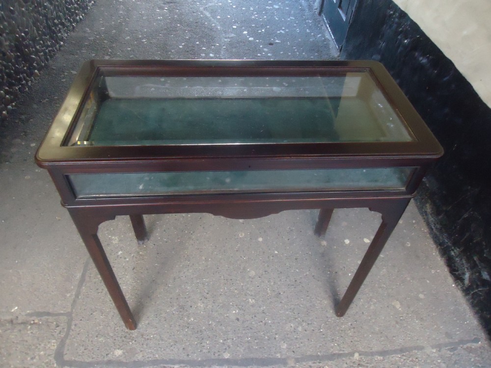 MAHOGANY BIJOUTERY CABINET