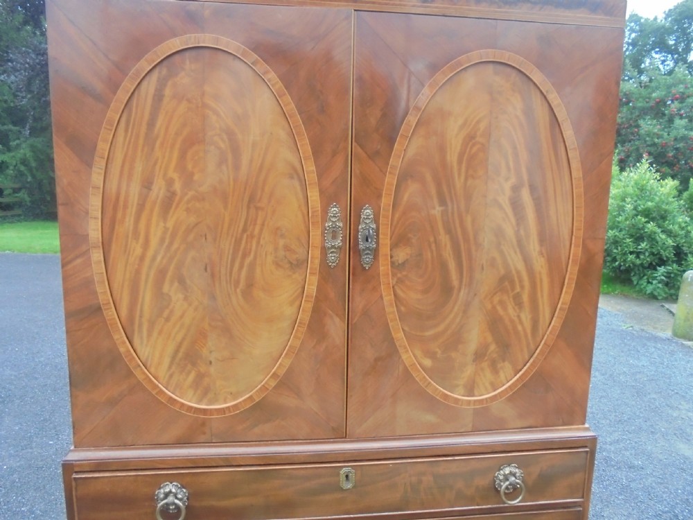 19th century oval panelled Channel Island linen press View IV