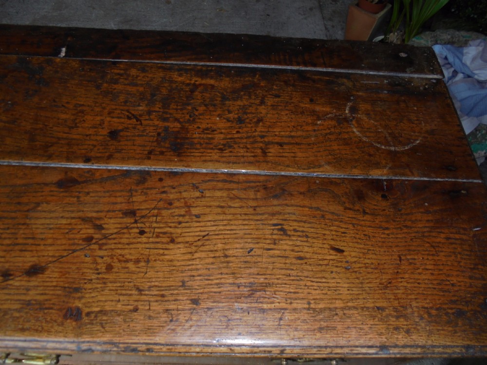 Early 18th century oak pot board dresser base View VI