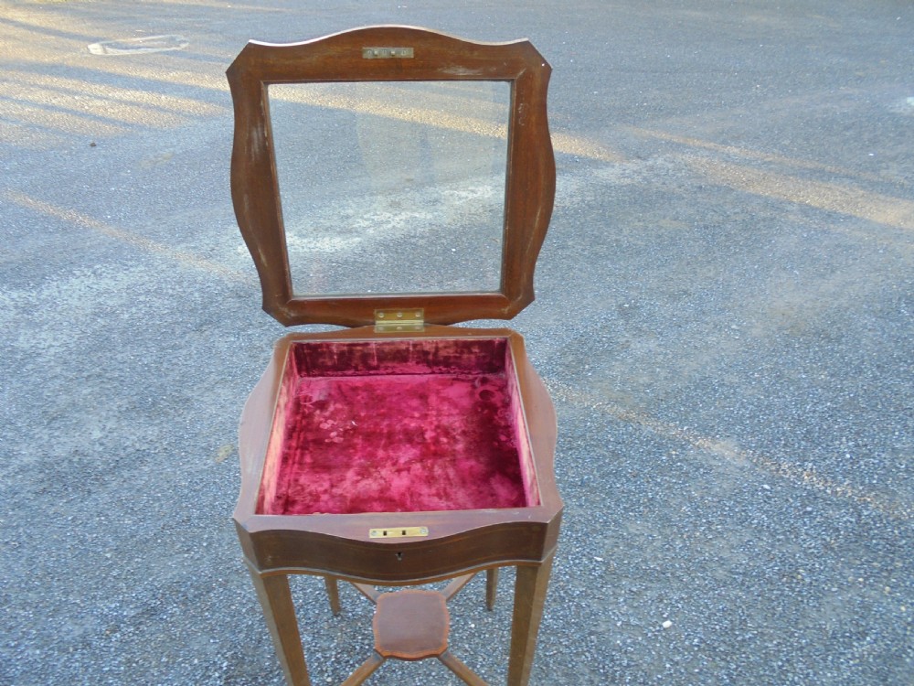Edwards and Roberts mahogany inlaid bijouterie View V