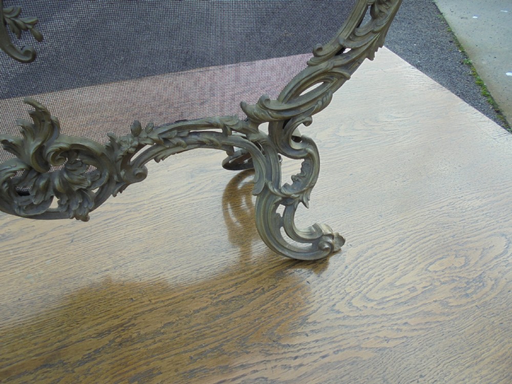 French 19th century ornate fire screen , gilded bronze View IV