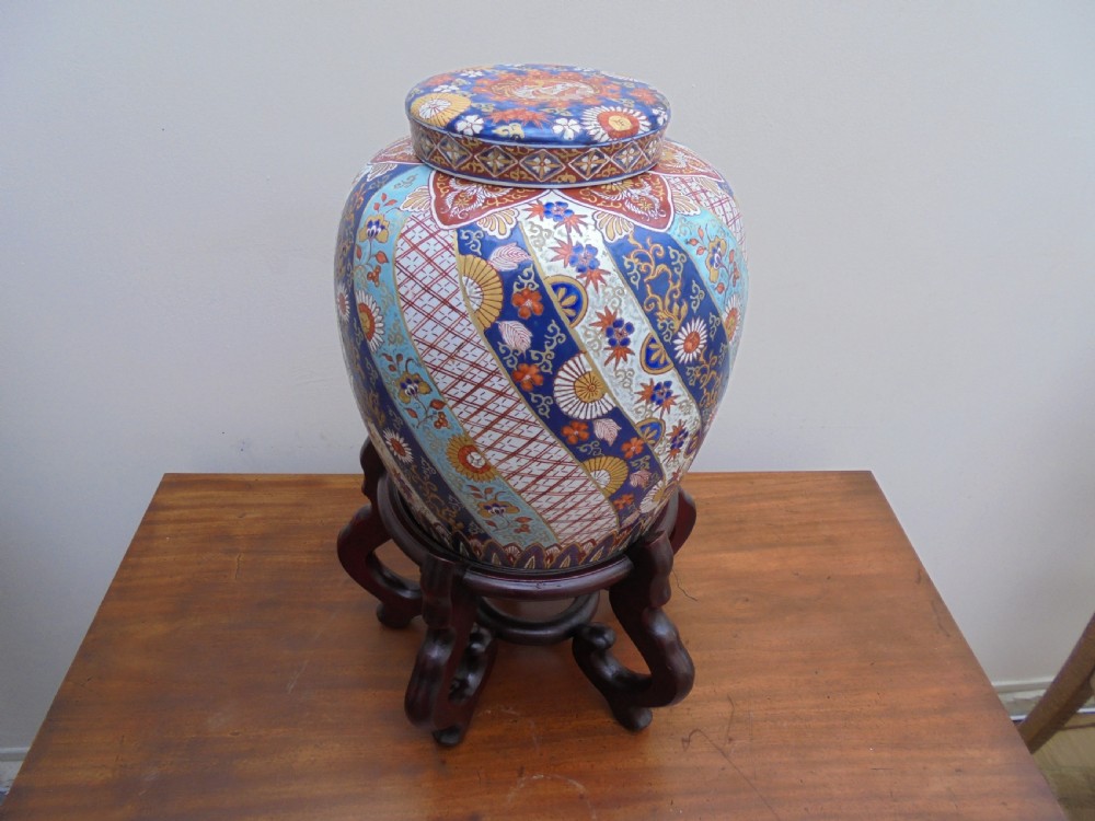 19th century Japanese Temple Jar and cover on stand View III