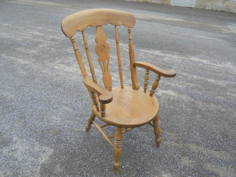 Country ash and elm Gentleman's armchair View II