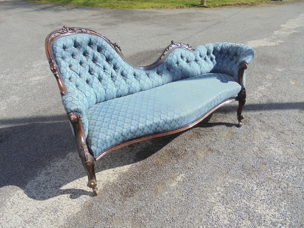 Victorian walnut salon chaise longue View V