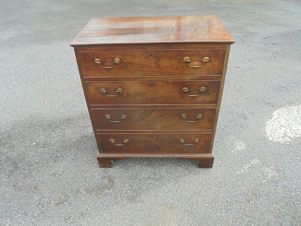 18th century small mahogany chest of drawers