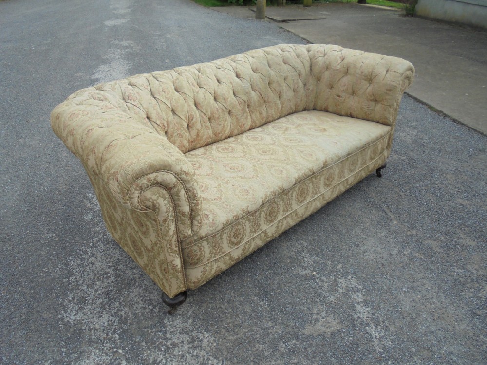 19th century Chesterfield sofa View IV