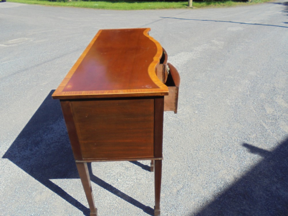 Mahogany Sheraton style sideboard View VI