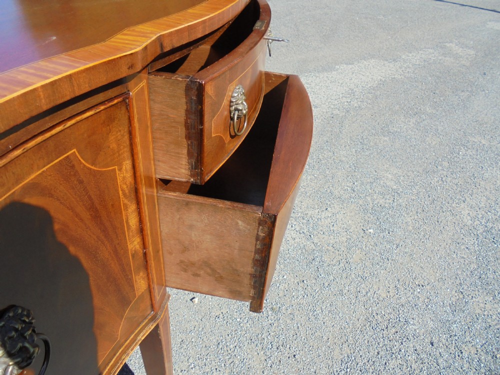 Mahogany Sheraton style sideboard View VII