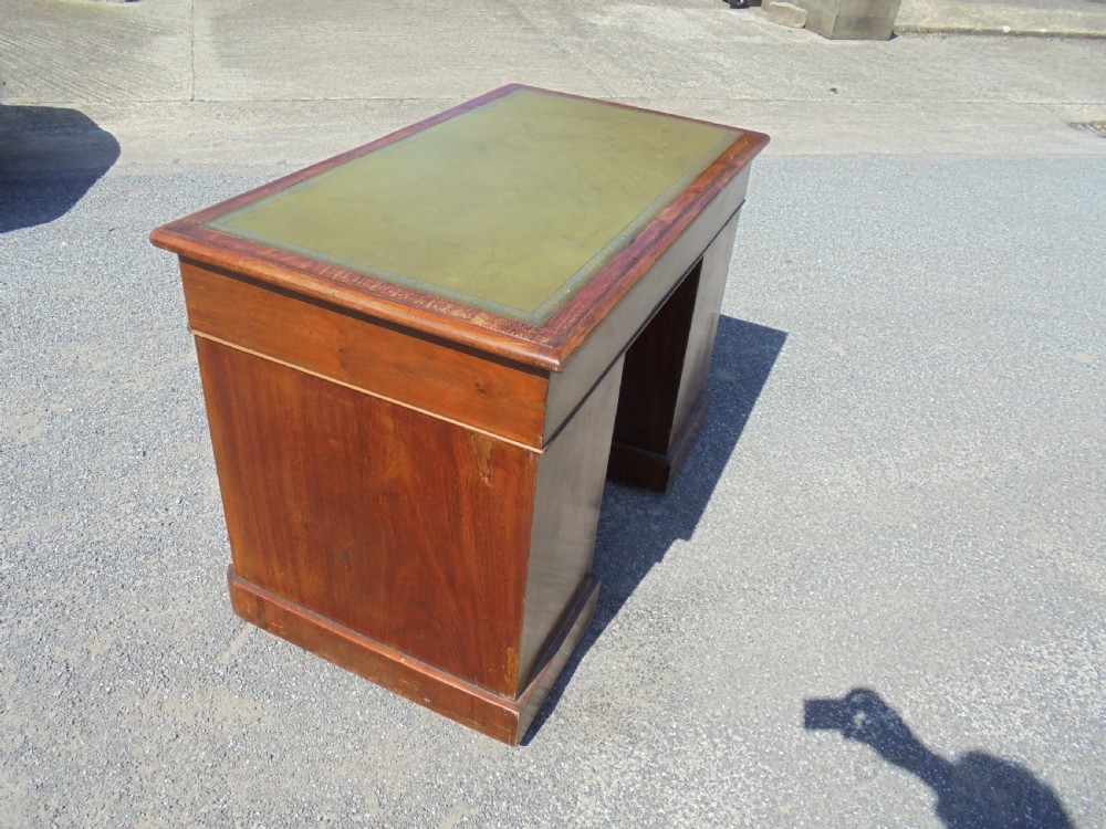 Victorian kneehole leather top writing desk View V