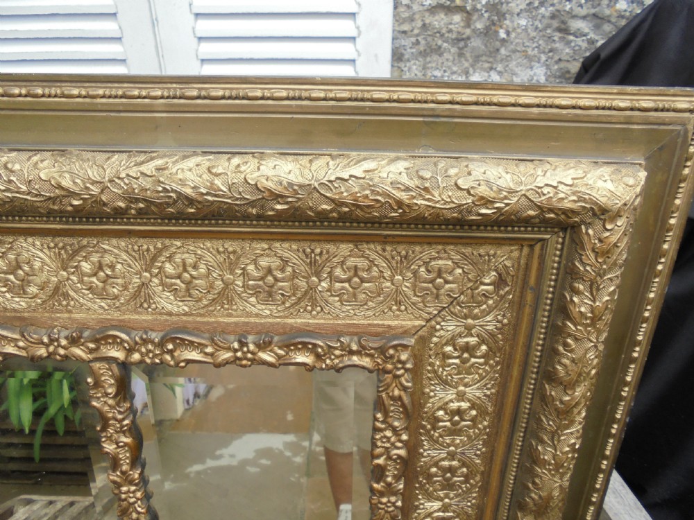 19th century triple mirror in gilt frame, oak leaves and acorns. View III