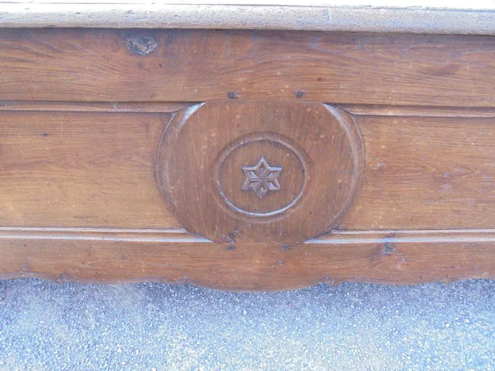 French late 18th century cedar wood coffer storage chest View III