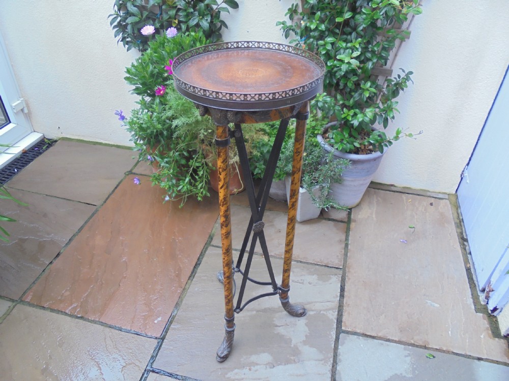 Decorated bronze jardiniere stand