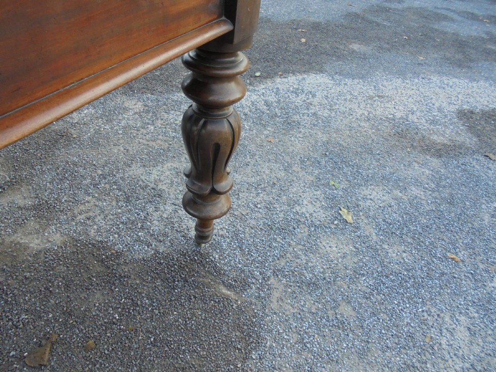 Victorian dining table  seats ten View IV