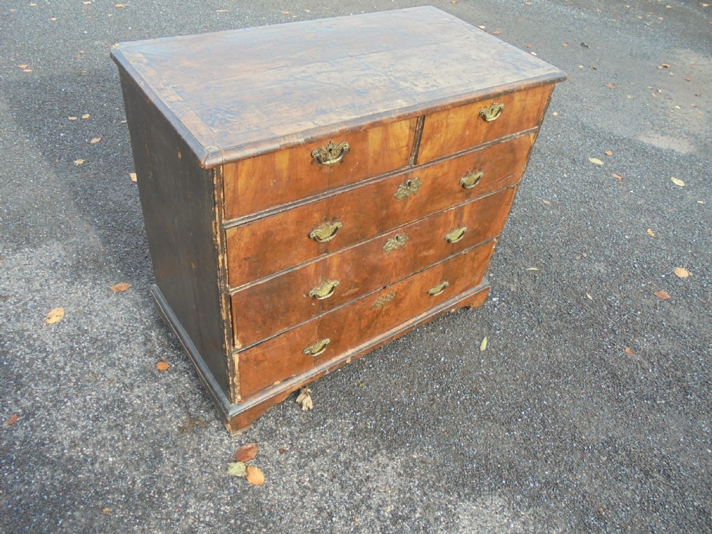 Queen Anne period walnut veneer chest of drawers View II