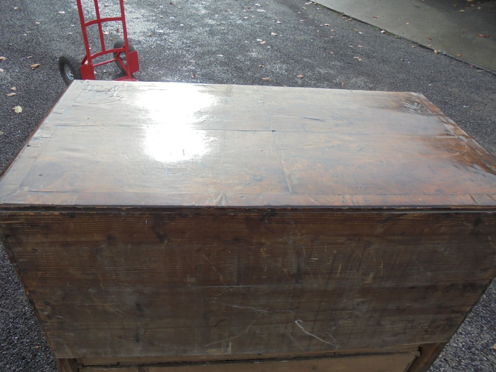 Queen Anne period walnut veneer chest of drawers View IV
