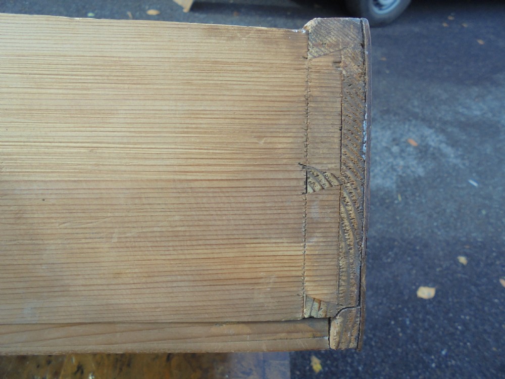Queen Anne period walnut veneer chest of drawers View VIII