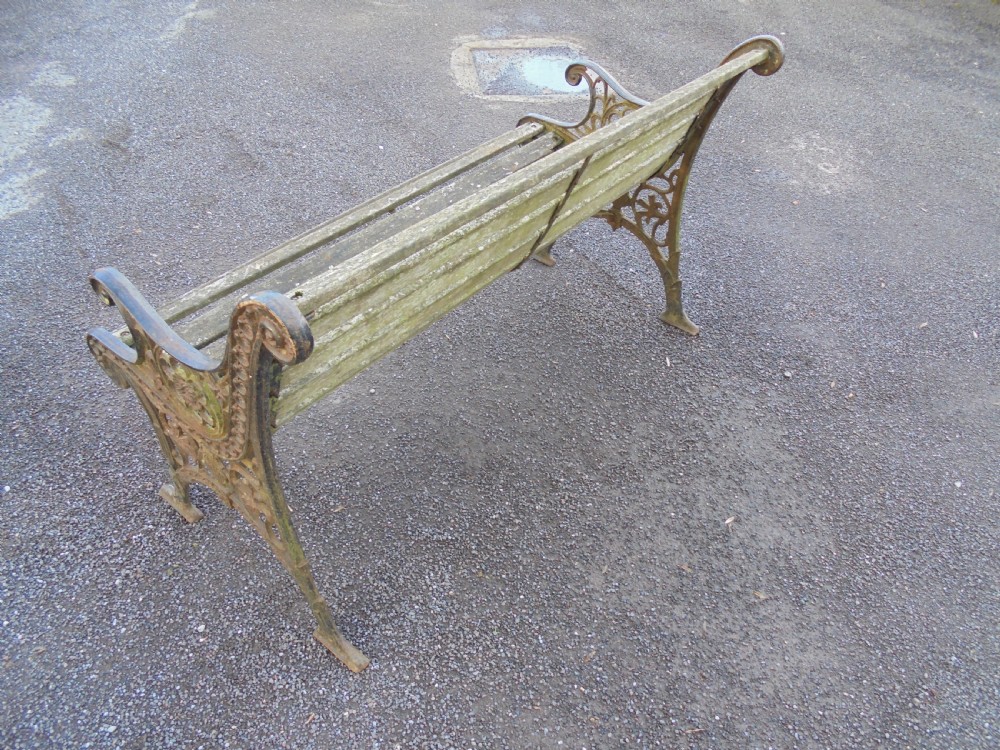 19th century Classic garden bench with cast iron ends View II