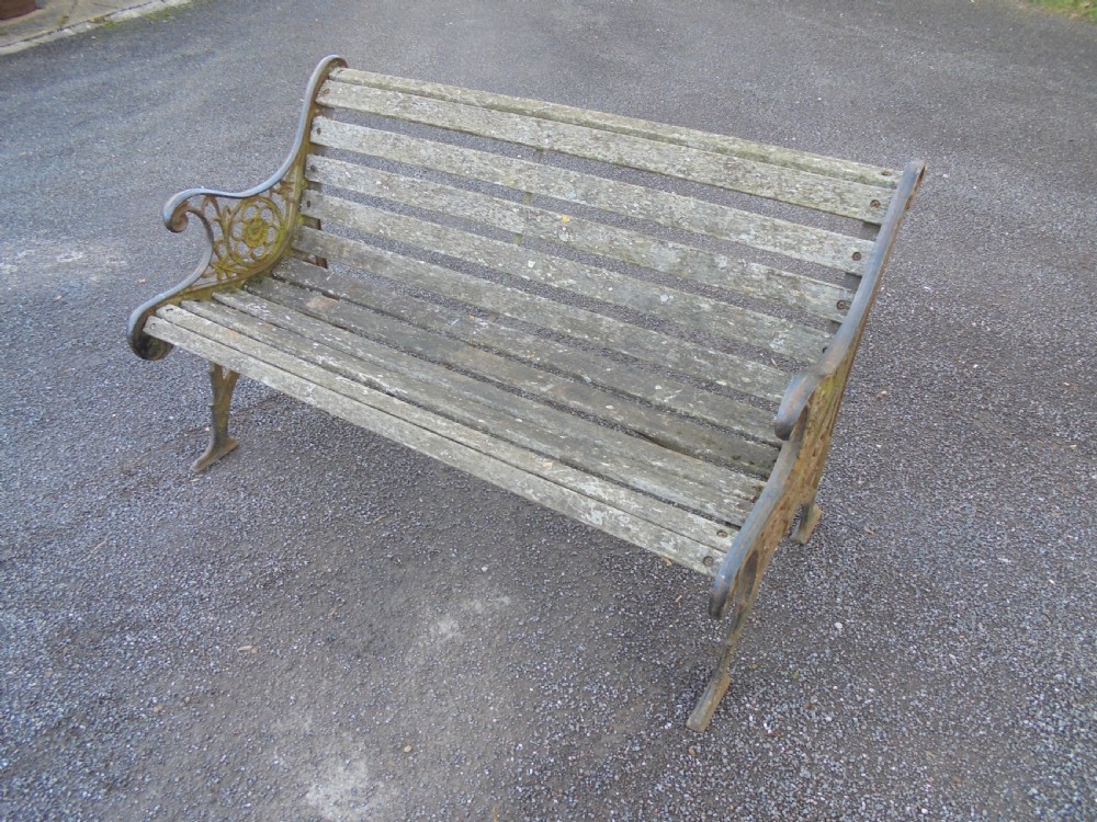 19th century Classic garden bench with cast iron ends View IV