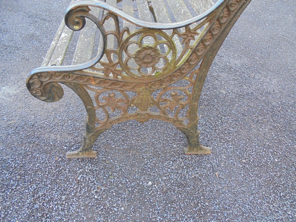 19th century Classic garden bench with cast iron ends View V