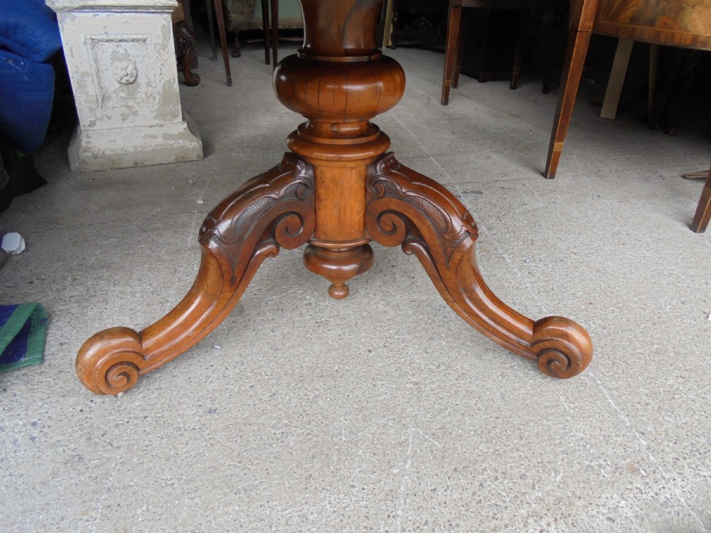 Victorian circular rosewood hall or dining table View VI
