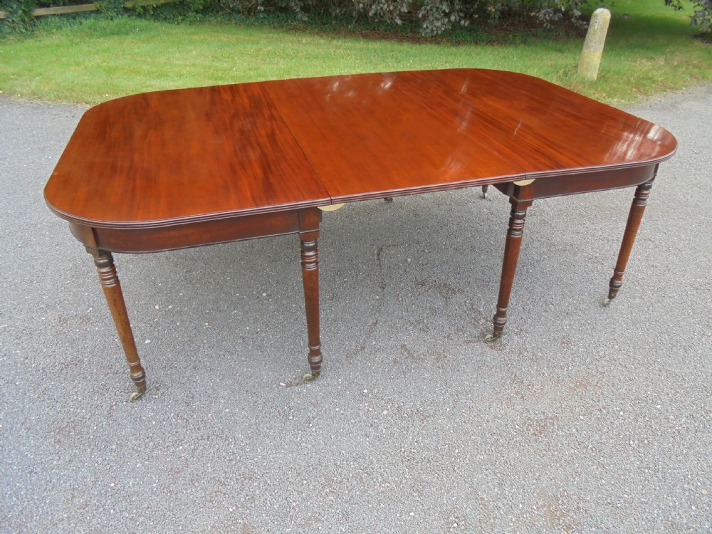 Late 18th century D end dining table. Seats ten.