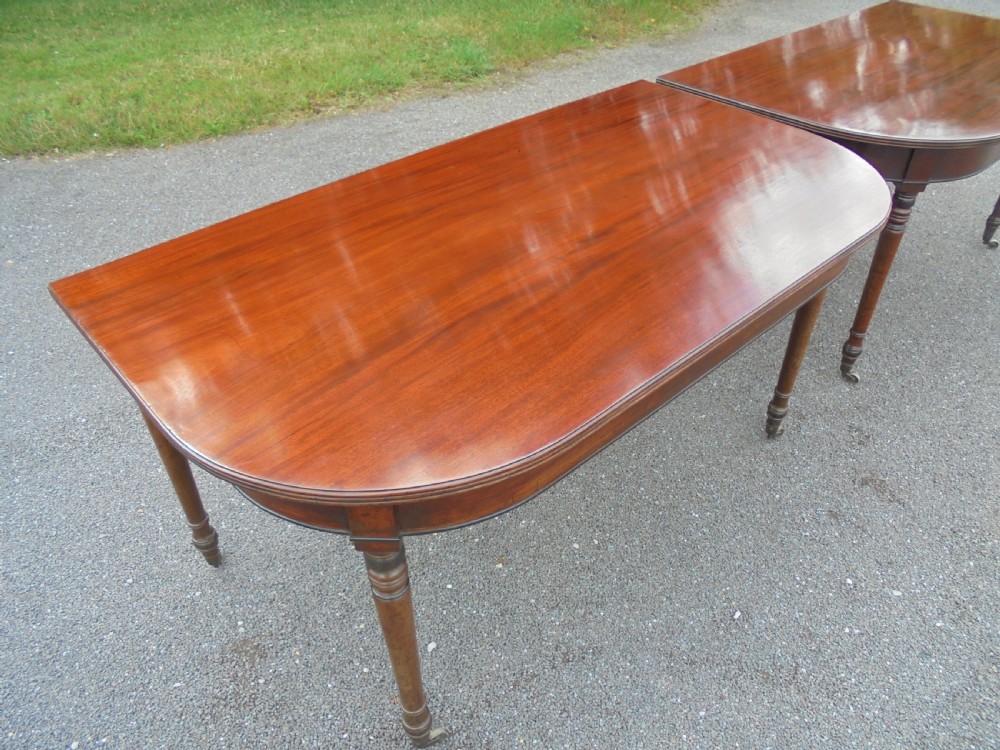 Late 18th century D end dining table. Seats ten. View IV