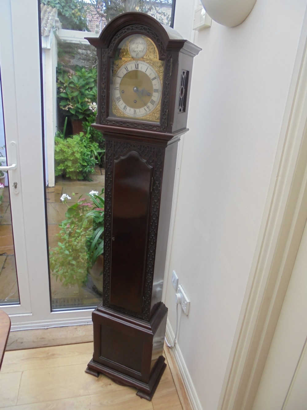 Grandmother clock, mahogany, Chippendale style View IV