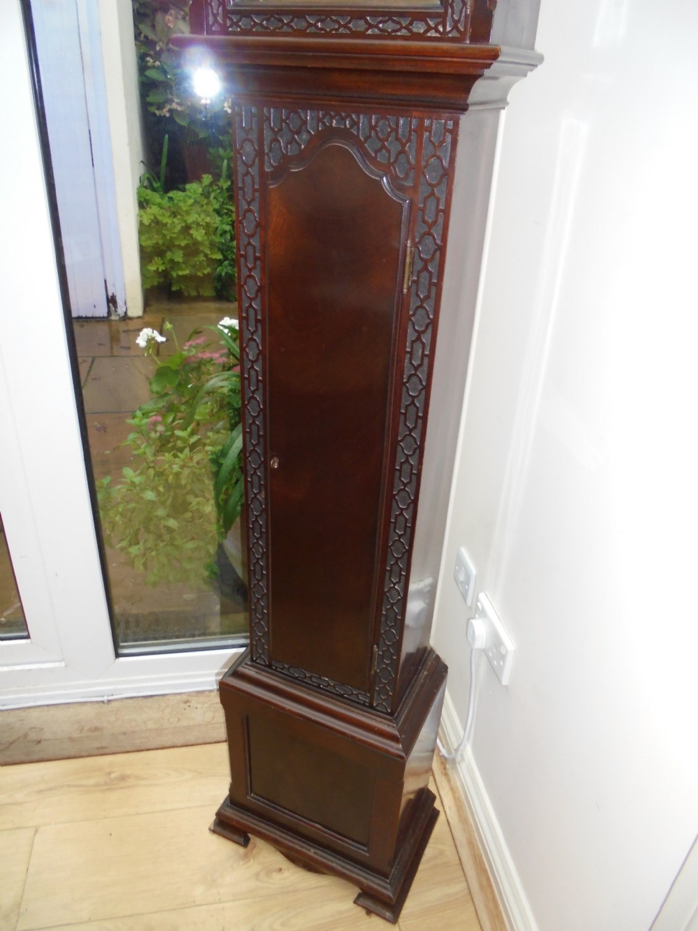 Grandmother clock, mahogany, Chippendale style View VI