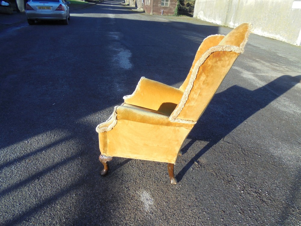Ladies high back winged armchair View IV