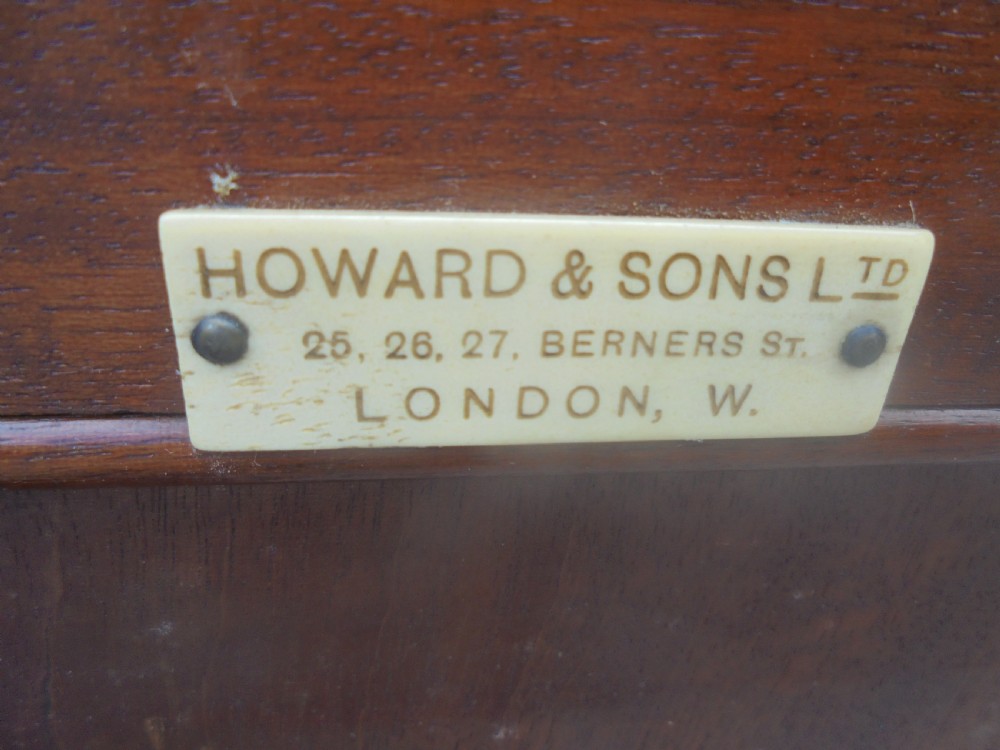 Howard and Son bedside cabinet View IV