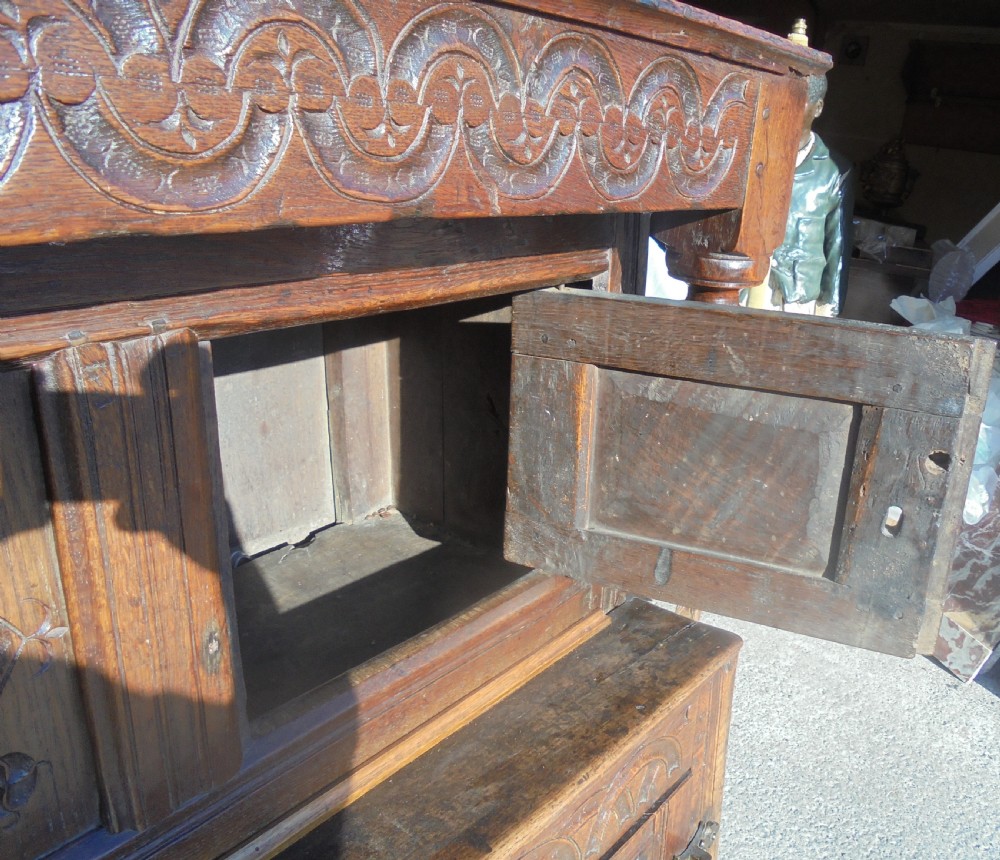 17th century oak cupboard View VI