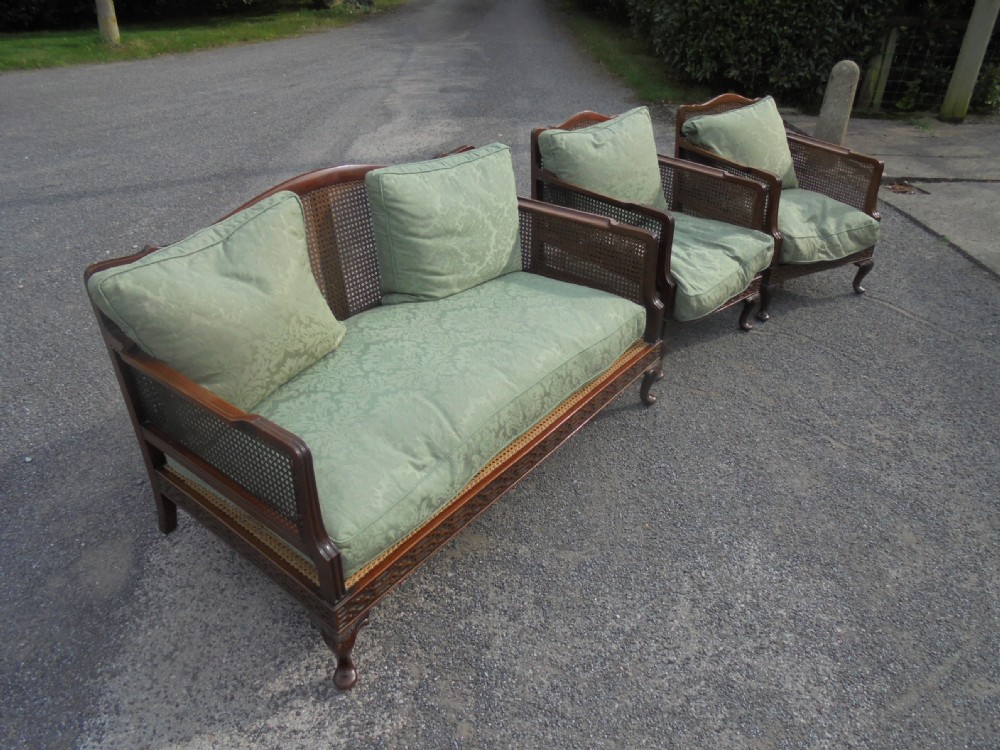 Three piece Bergere suite   View VIII