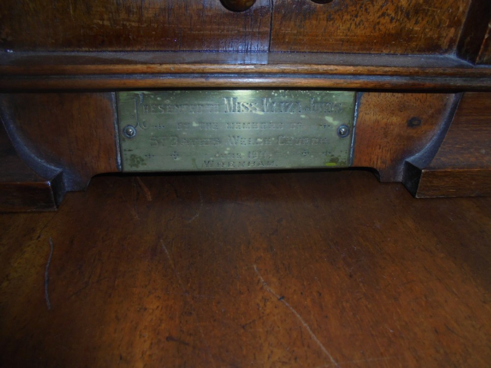 Edwardian walnut mantle clock View III