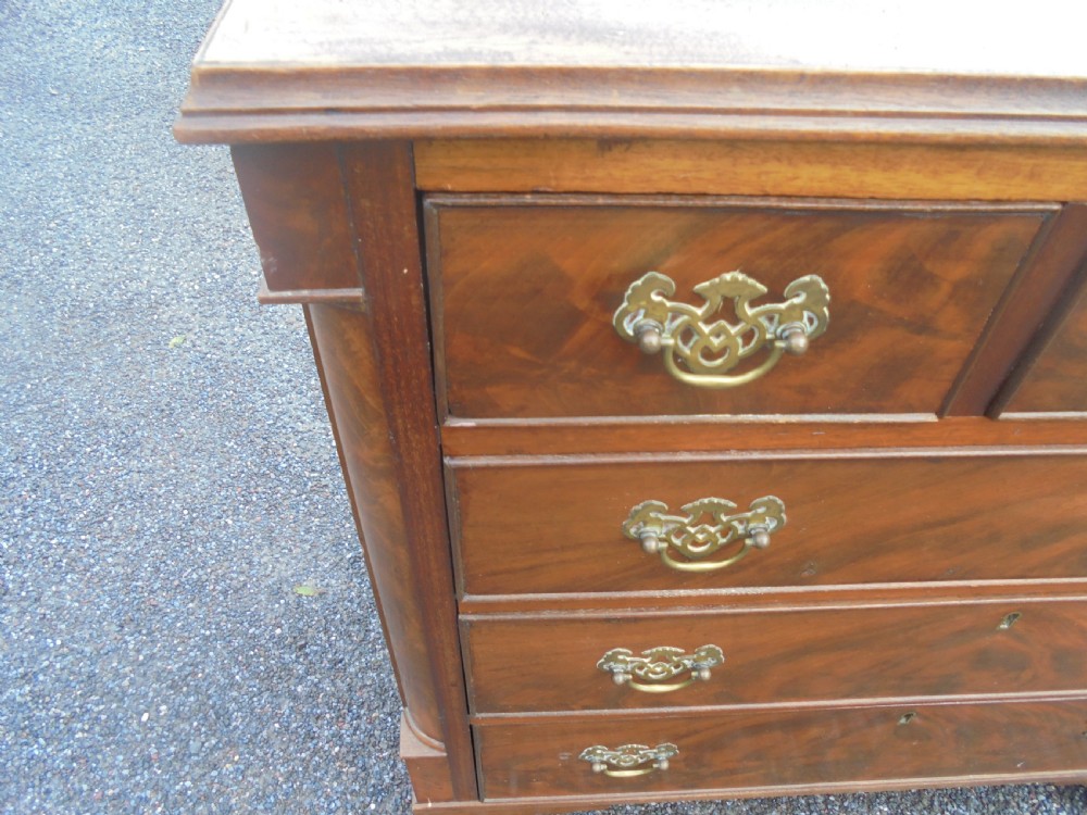 Small mahogany chest of drawers  View V