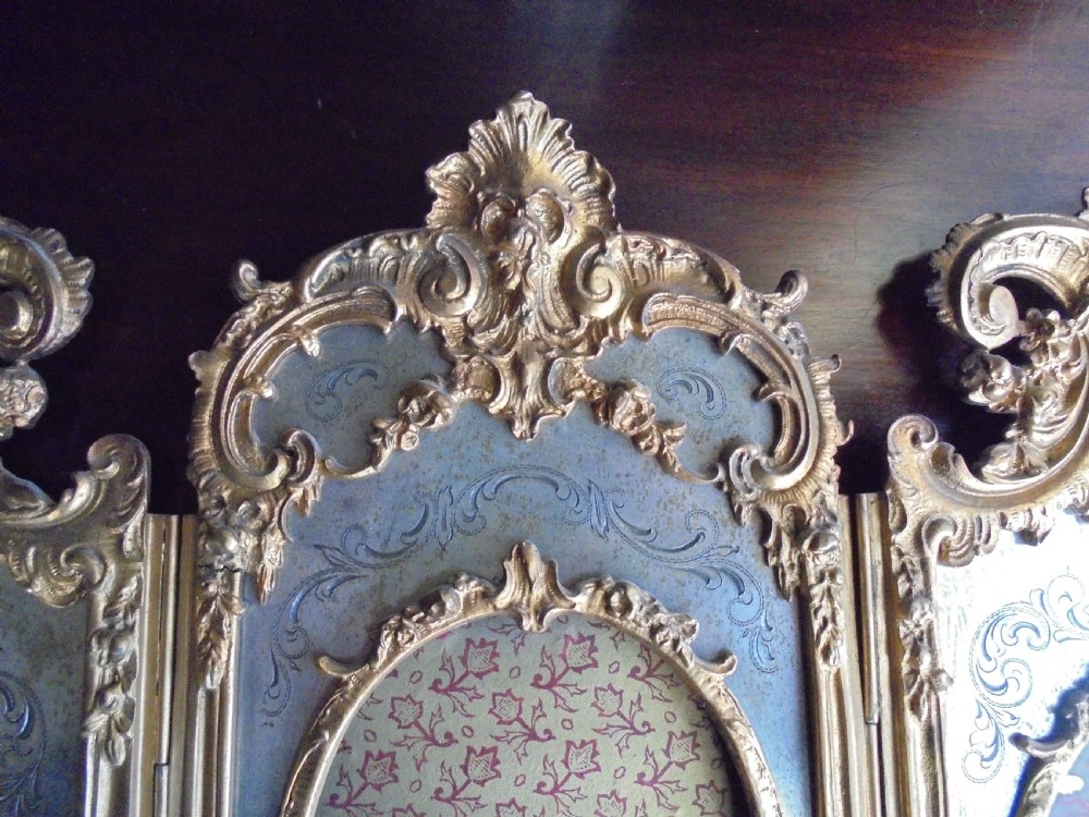 French 19th century gilt triptych photo frame View IV
