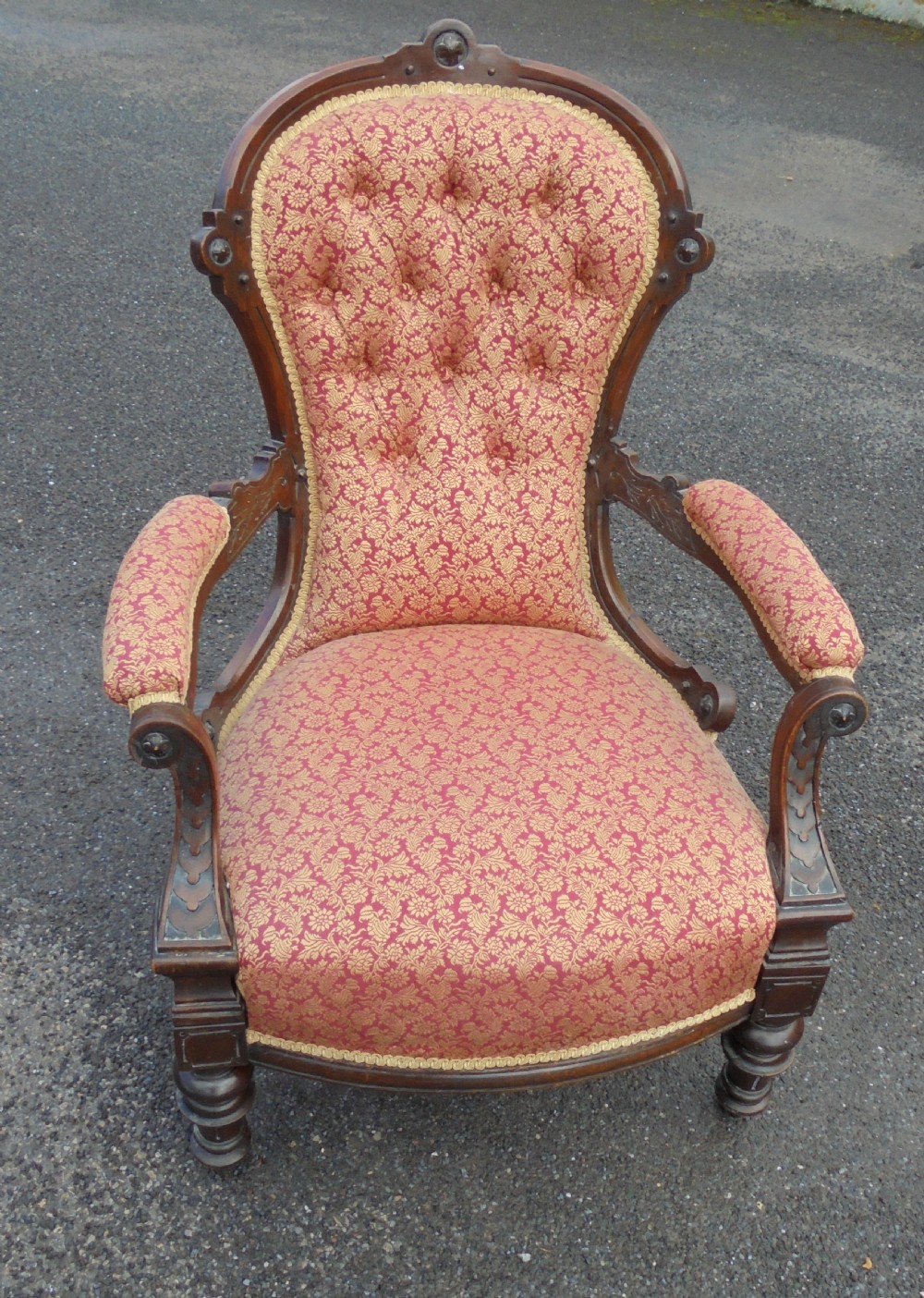 Victorian Gents open arm button back chair