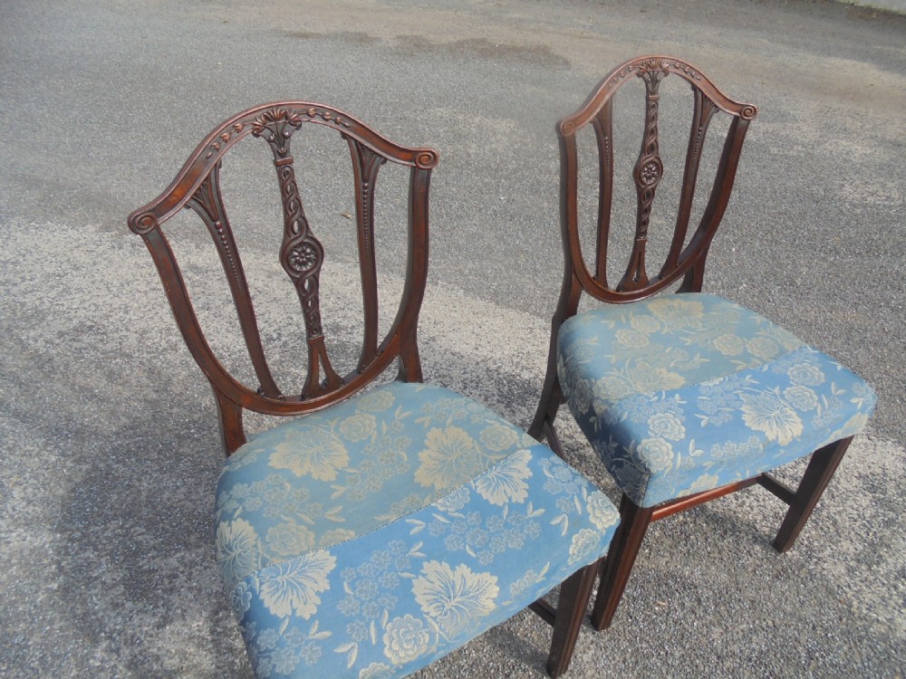 Pair of 18th century chairs View VII